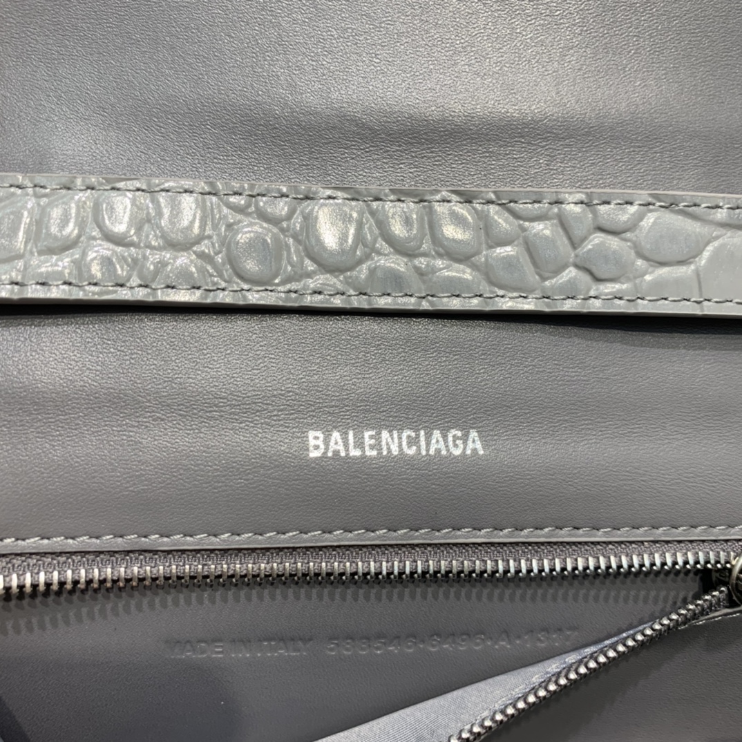 HOURGLASS SLING BACK SHOULDER BAG