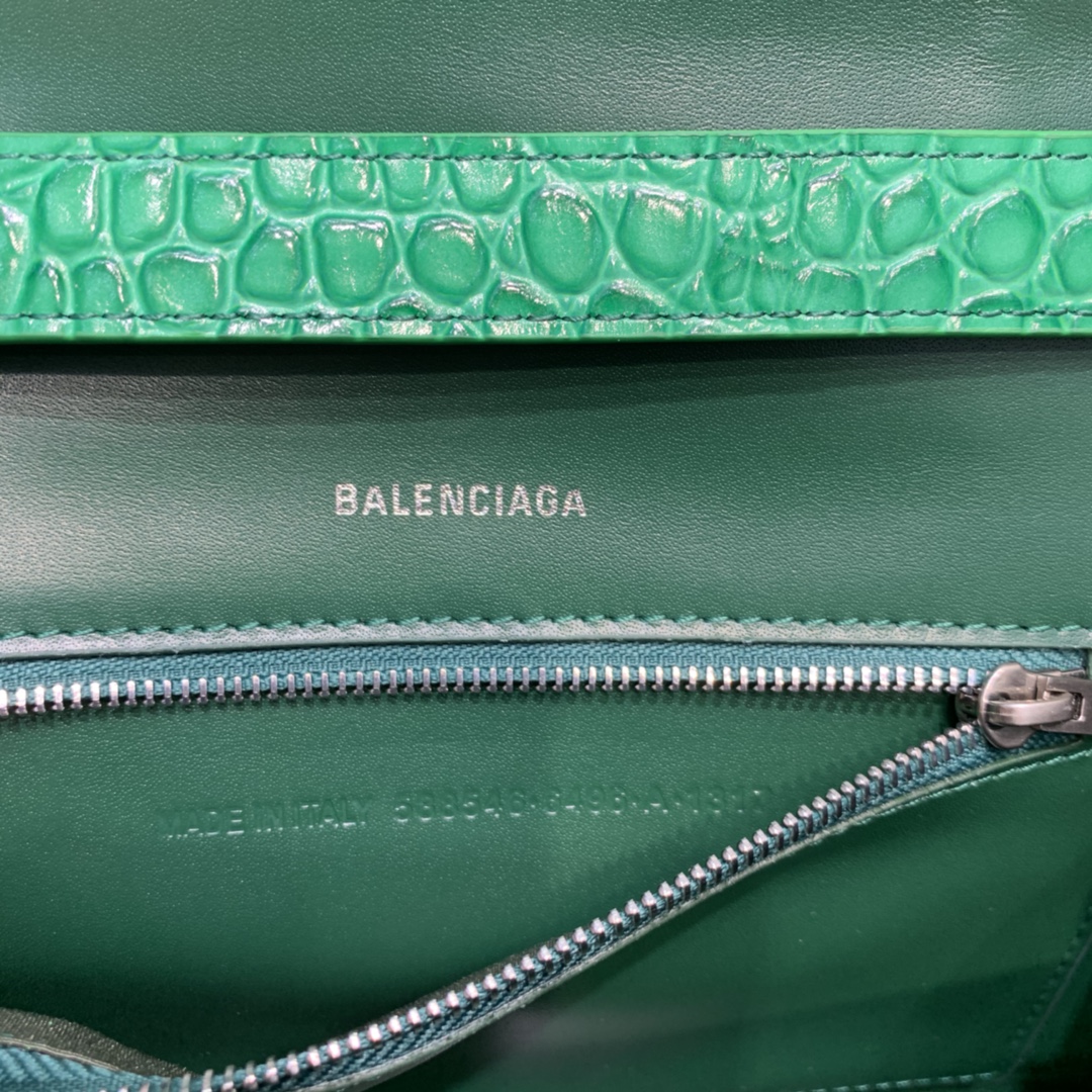 HOURGLASS SLING BACK SHOULDER BAG