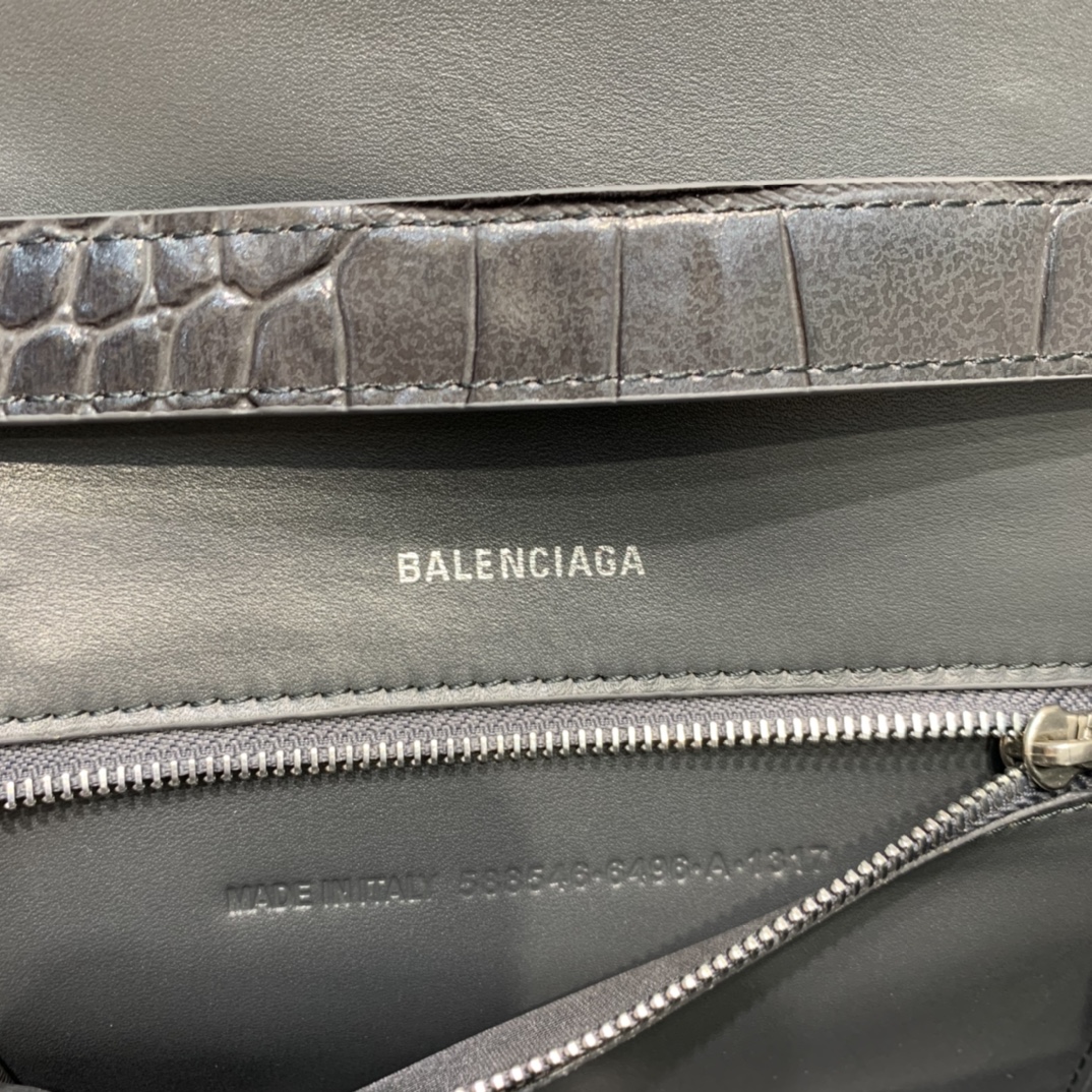 HOURGLASS SLING BACK SHOULDER BAG