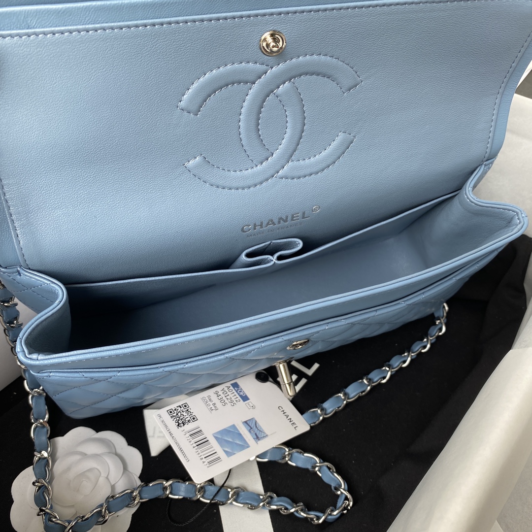 A1112, Chanel Classic Handbag & Cross Body Bag
