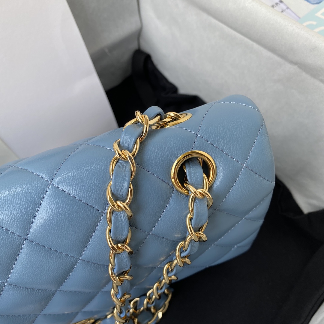 A1112, Chanel Classic Handbag & Cross Body Bag