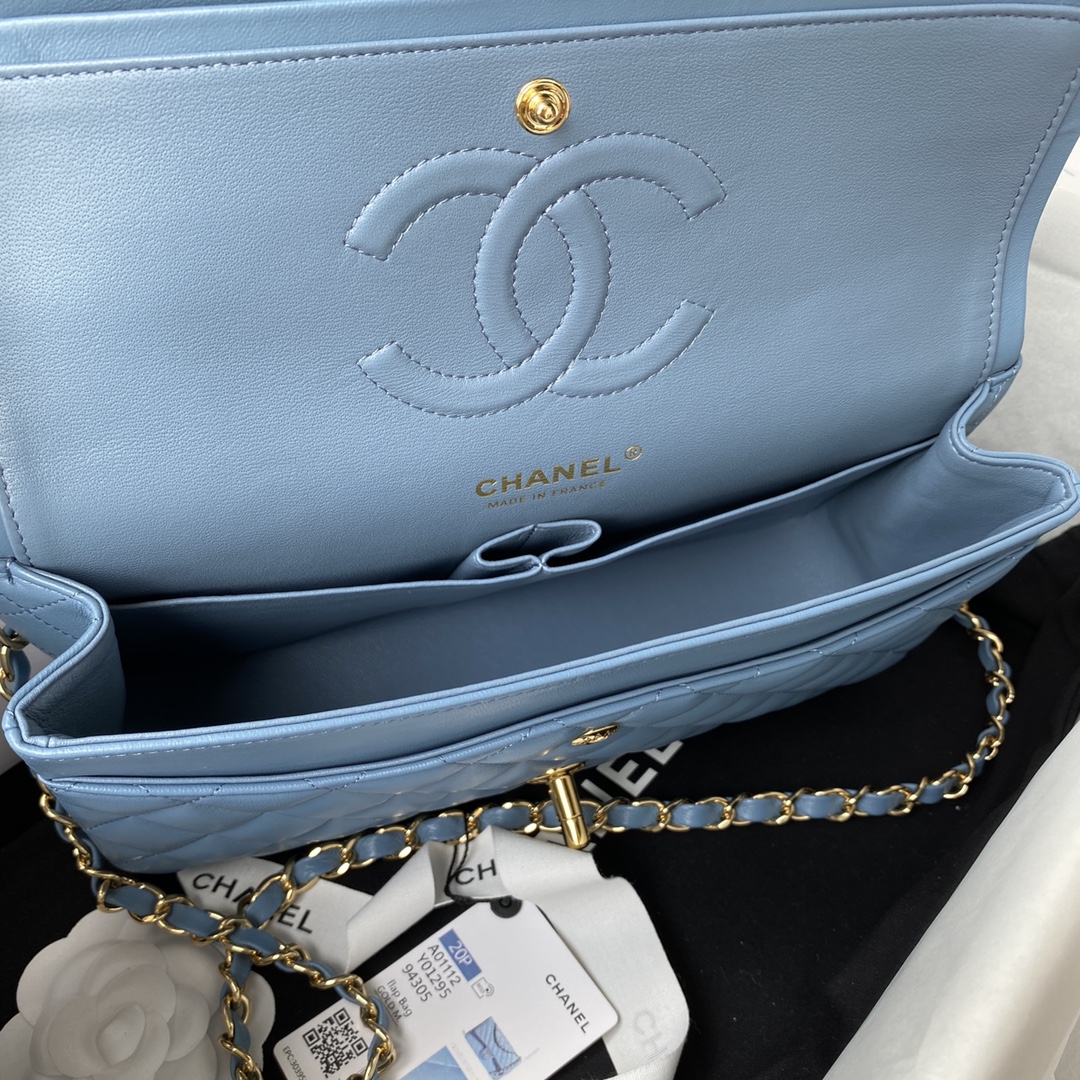 A1112, Chanel Classic Handbag & Cross Body Bag