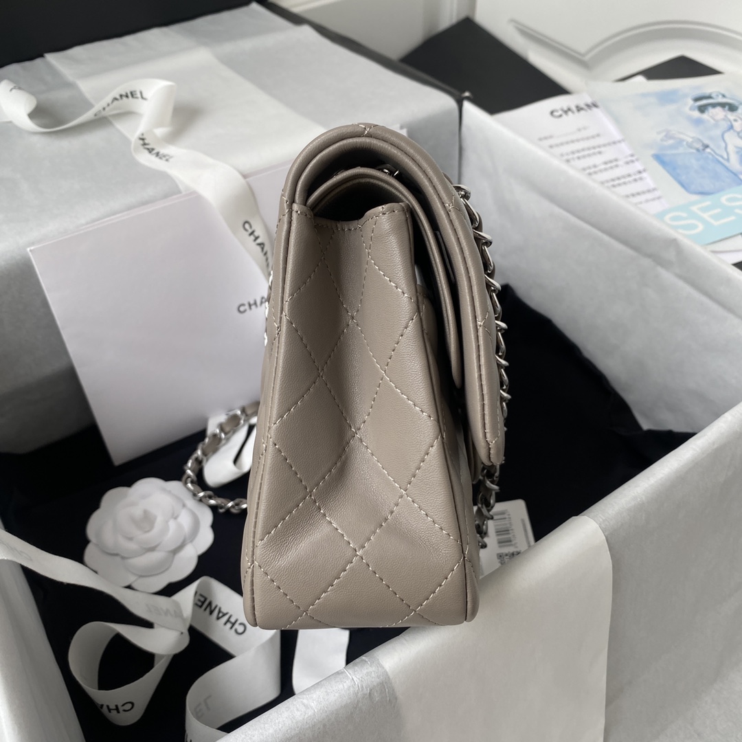 A1112, Chanel Classic Handbag & Cross Body Bag