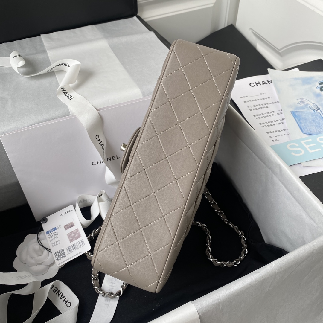 A1112, Chanel Classic Handbag & Cross Body Bag