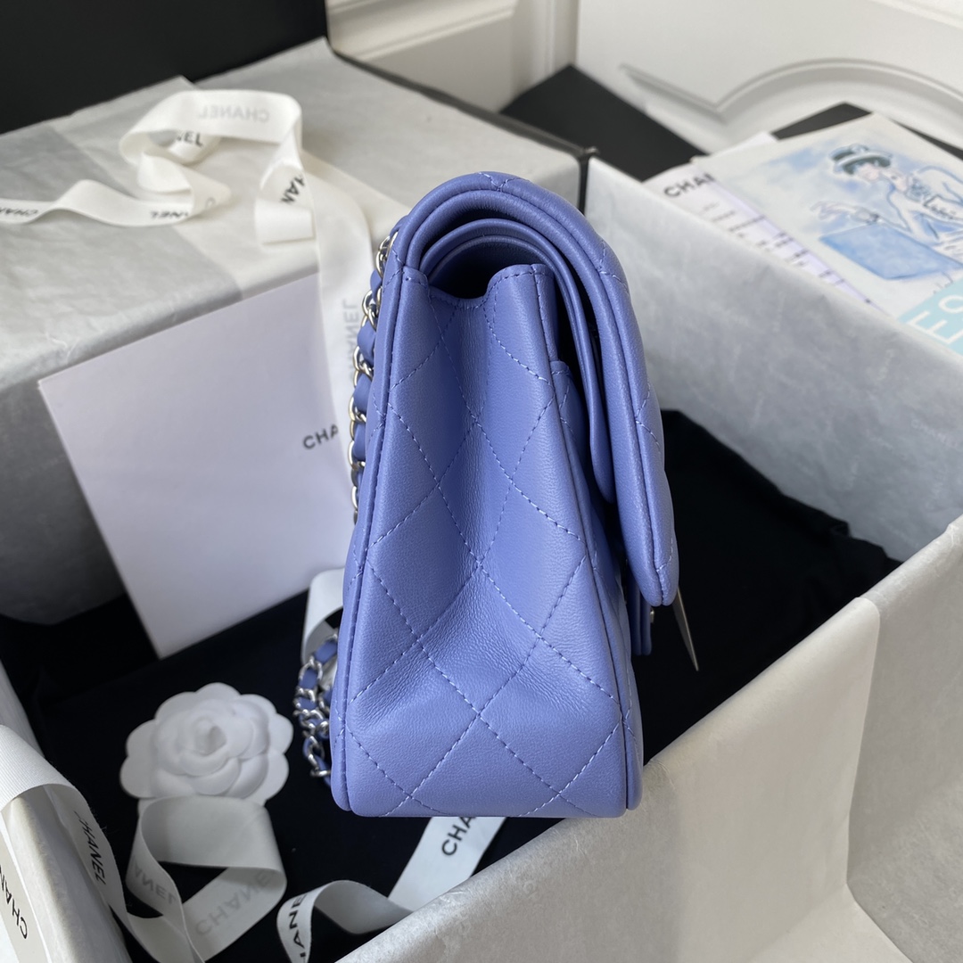 A1112, Chanel Classic Handbag & Cross Body Bag