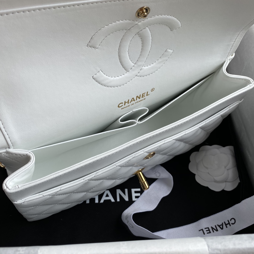 A1112, Chanel Classic Handbag & Cross Body Bag