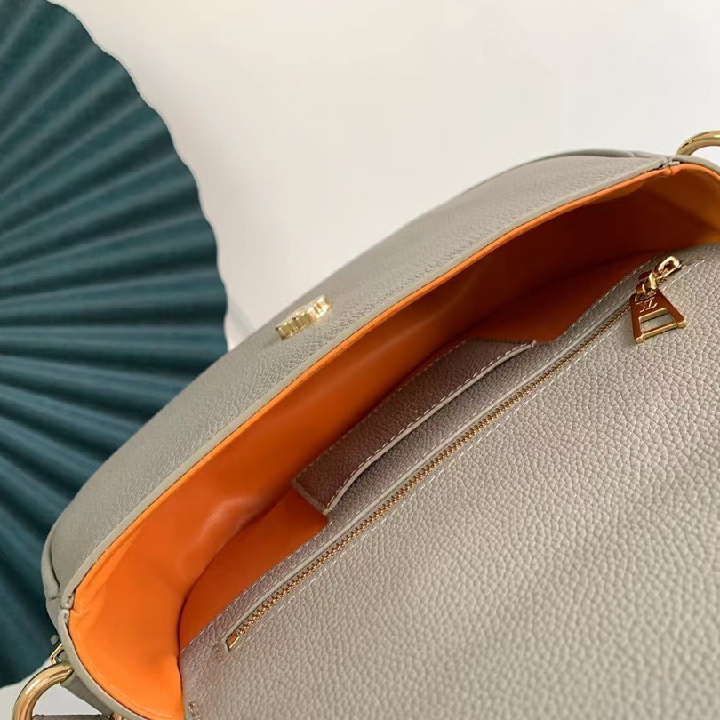 LV PONT 9 SOFT MM, LOUIS VUITTON LV