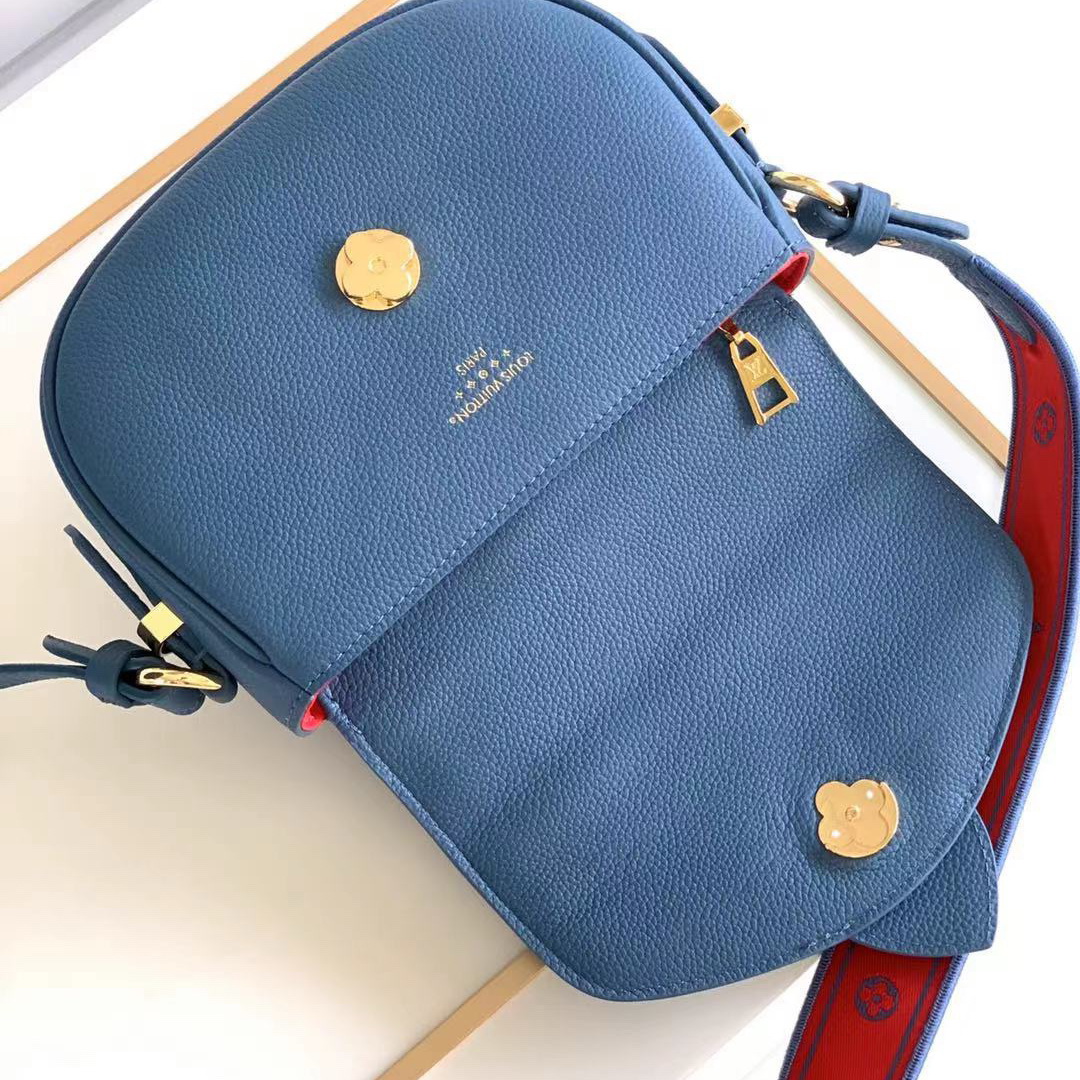 M58964  LV PONT 9 SOFT PM, LOUIS VUITTON LV