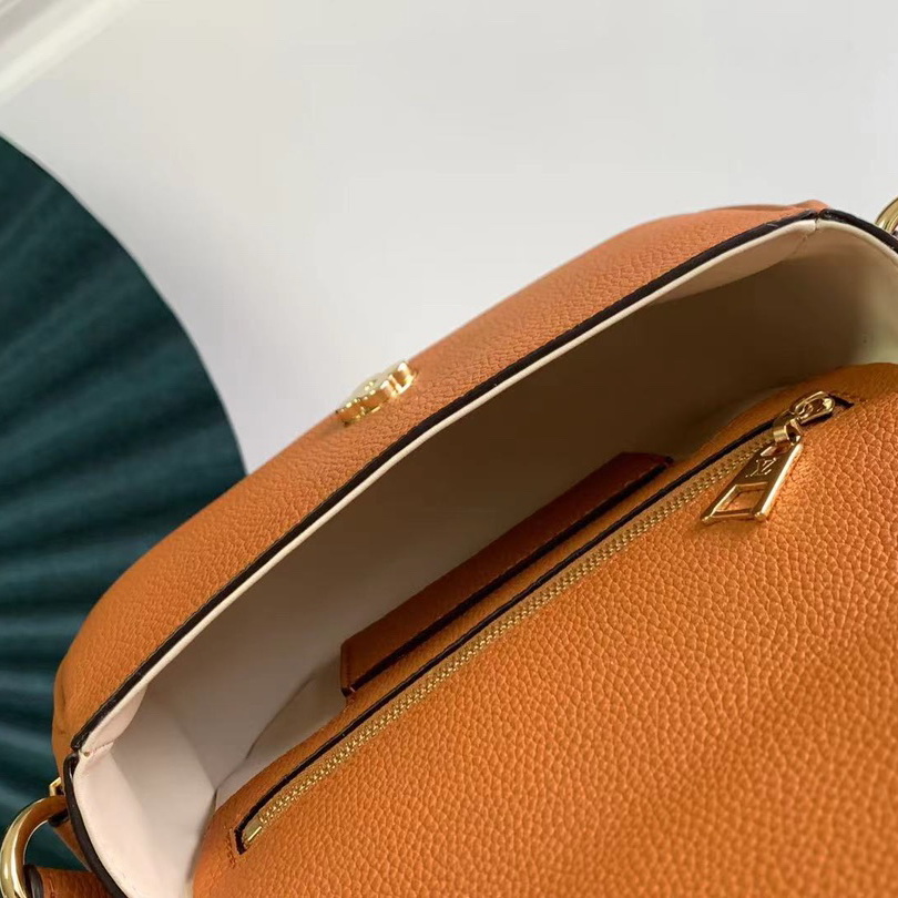 LV PONT 9 SOFT PM, LOUIS VUITTON LV
