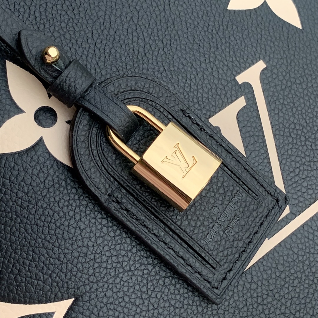 M58913  PETIT PALAIS, LOUIS VUITTON LV