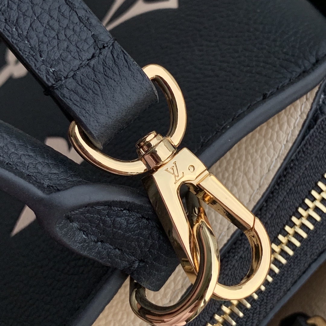 M58913  PETIT PALAIS, LOUIS VUITTON LV