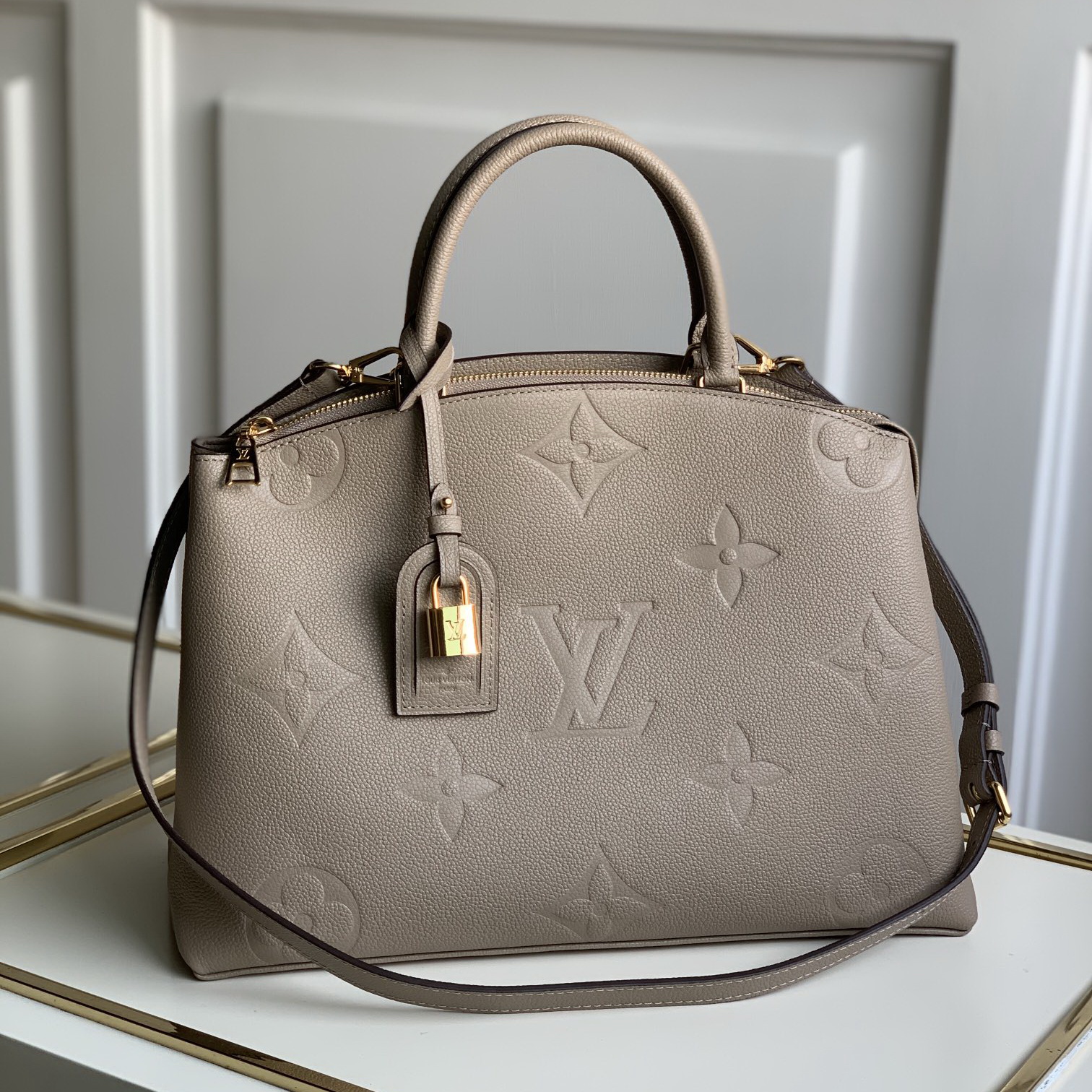 M45833 GRAND PALAIS, LOUIS VUITTON LV