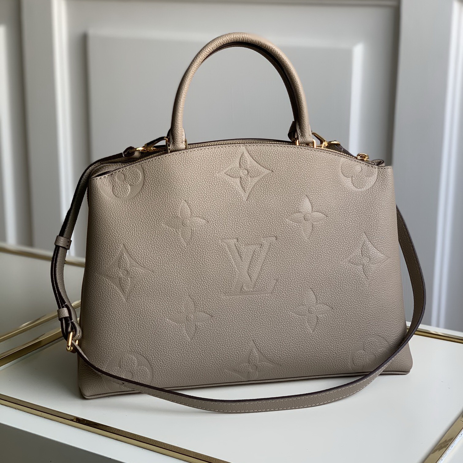 M45833 GRAND PALAIS, LOUIS VUITTON LV