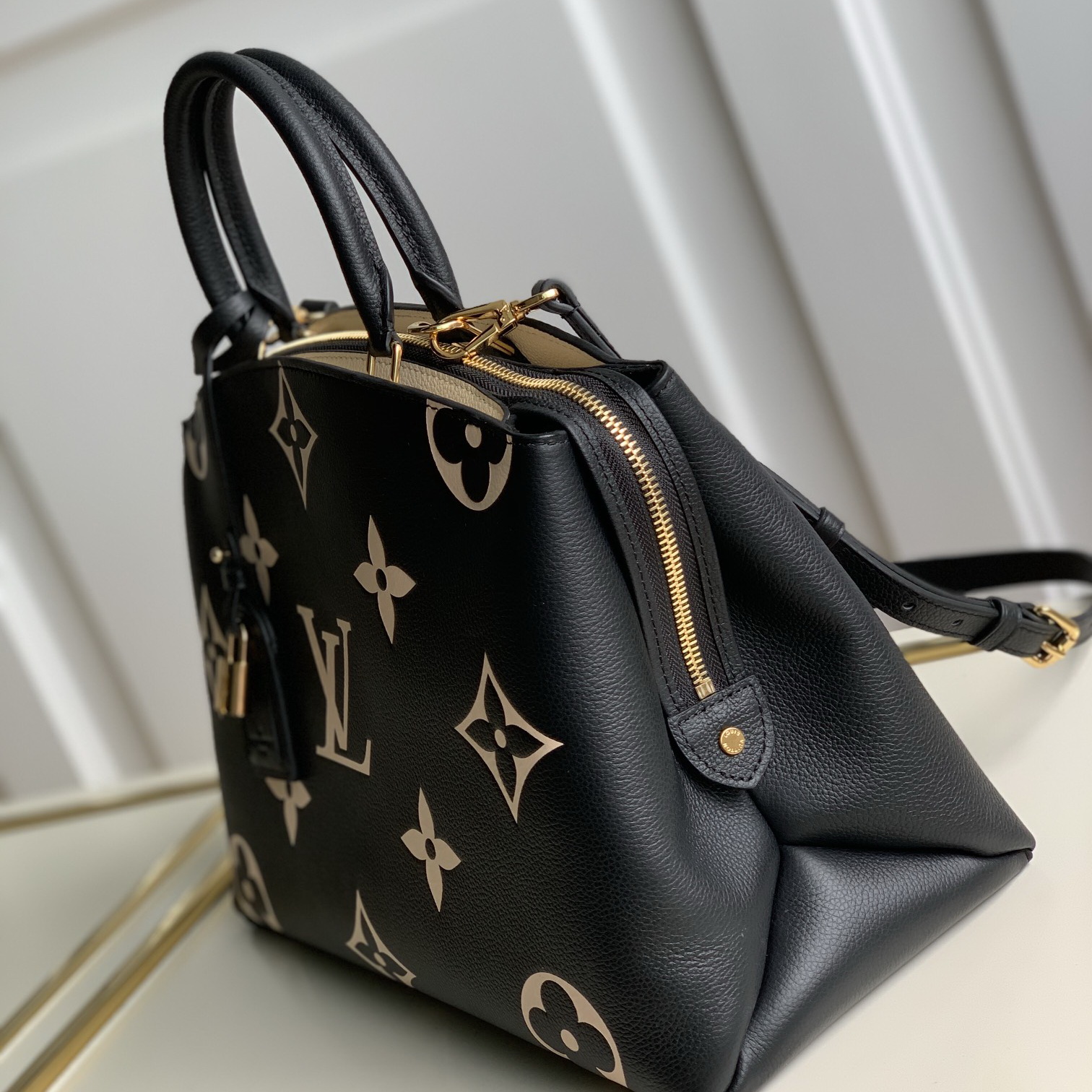 M45842 GRAND PALAIS, LOUIS VUITTON LV