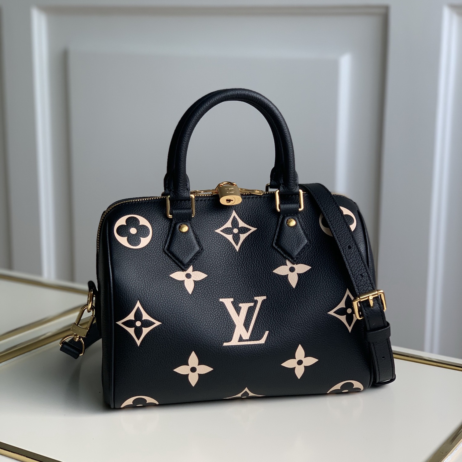 M58947  SPEEDY BANDOULIÈRE 25, LOUIS VUITTON LV