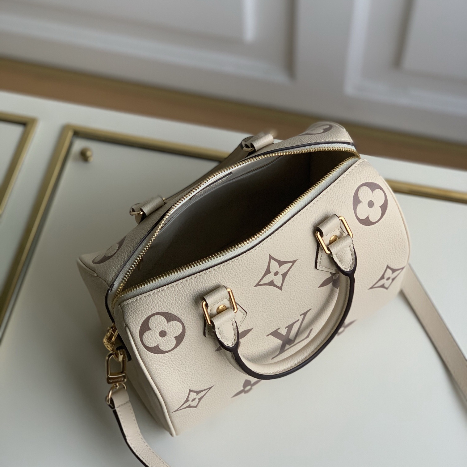 M58947  SPEEDY BANDOULIÈRE 25, LOUIS VUITTON LV