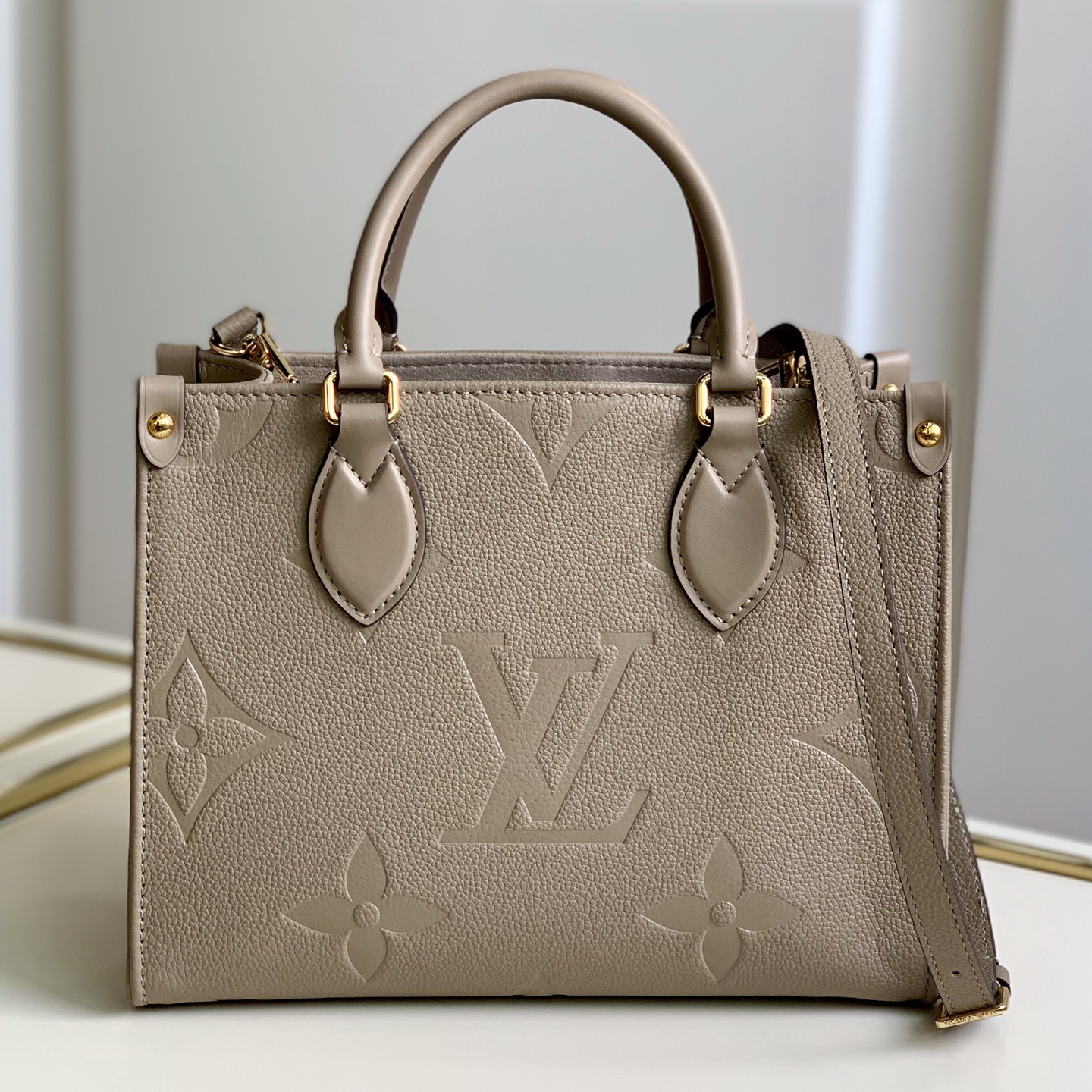 ONTHEGO PM, Louis Vuitton LV