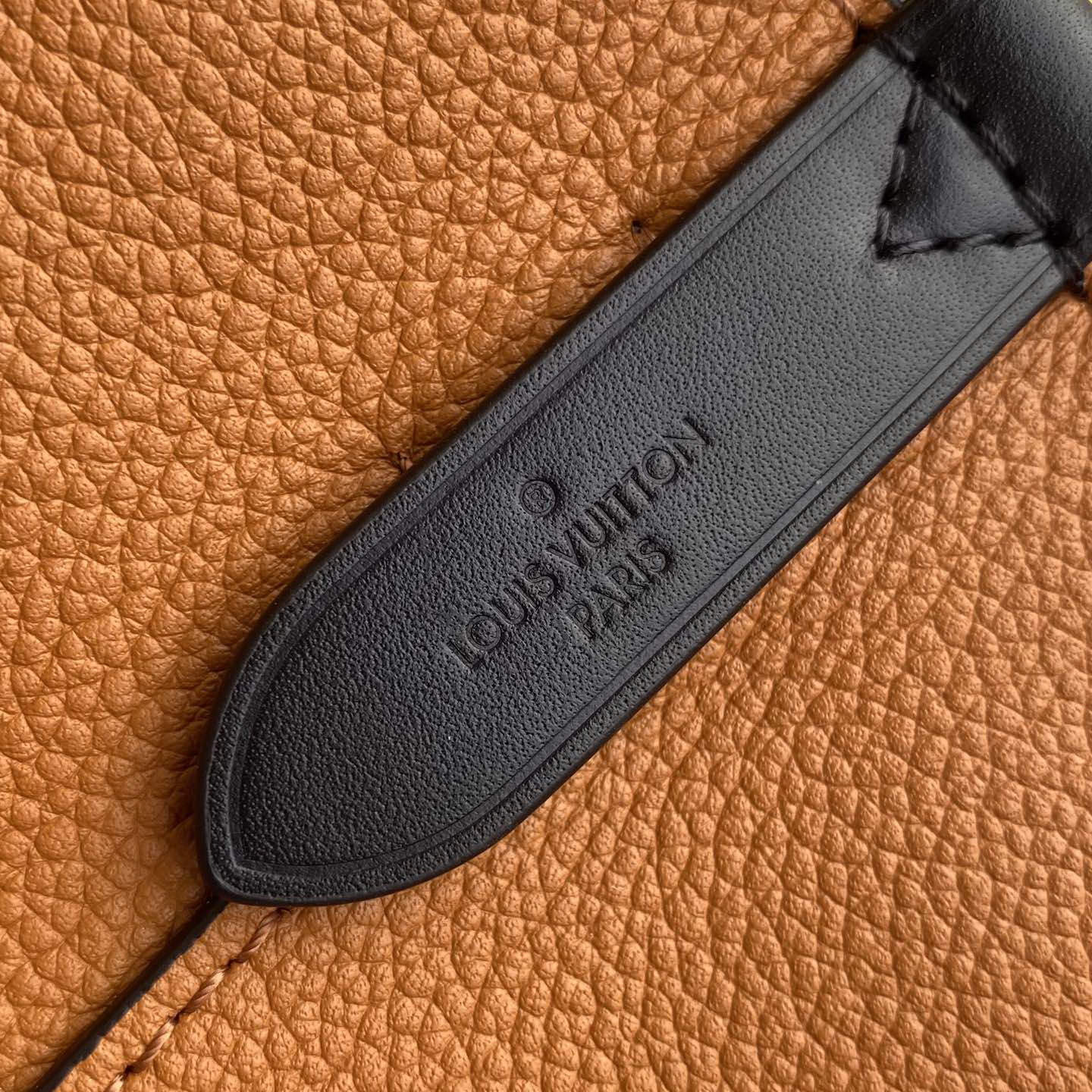 M56888 NÉONOÉ MM, Louis Vuitton LV