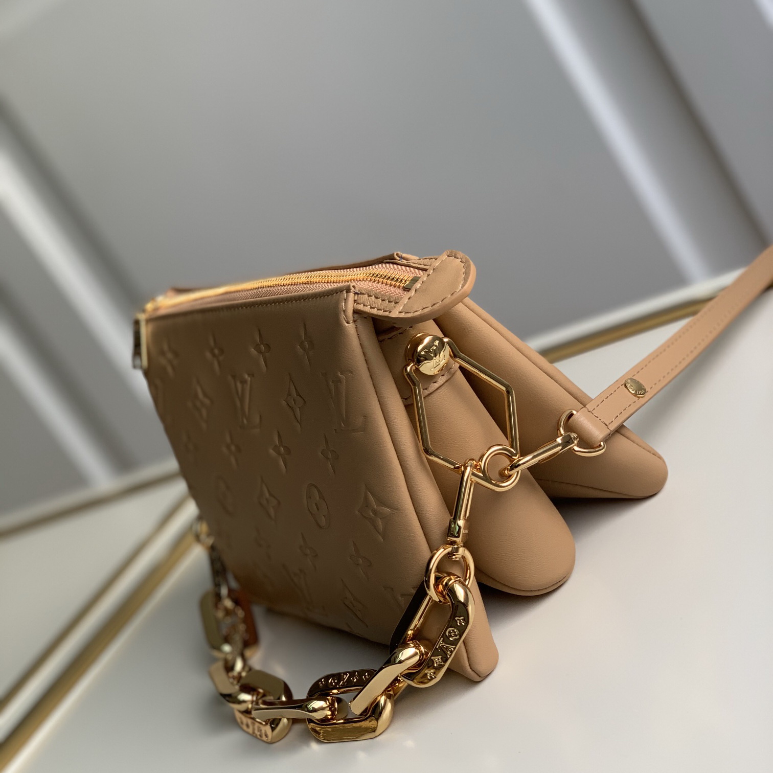 COUSSIN BB, Louis Vuitton LV