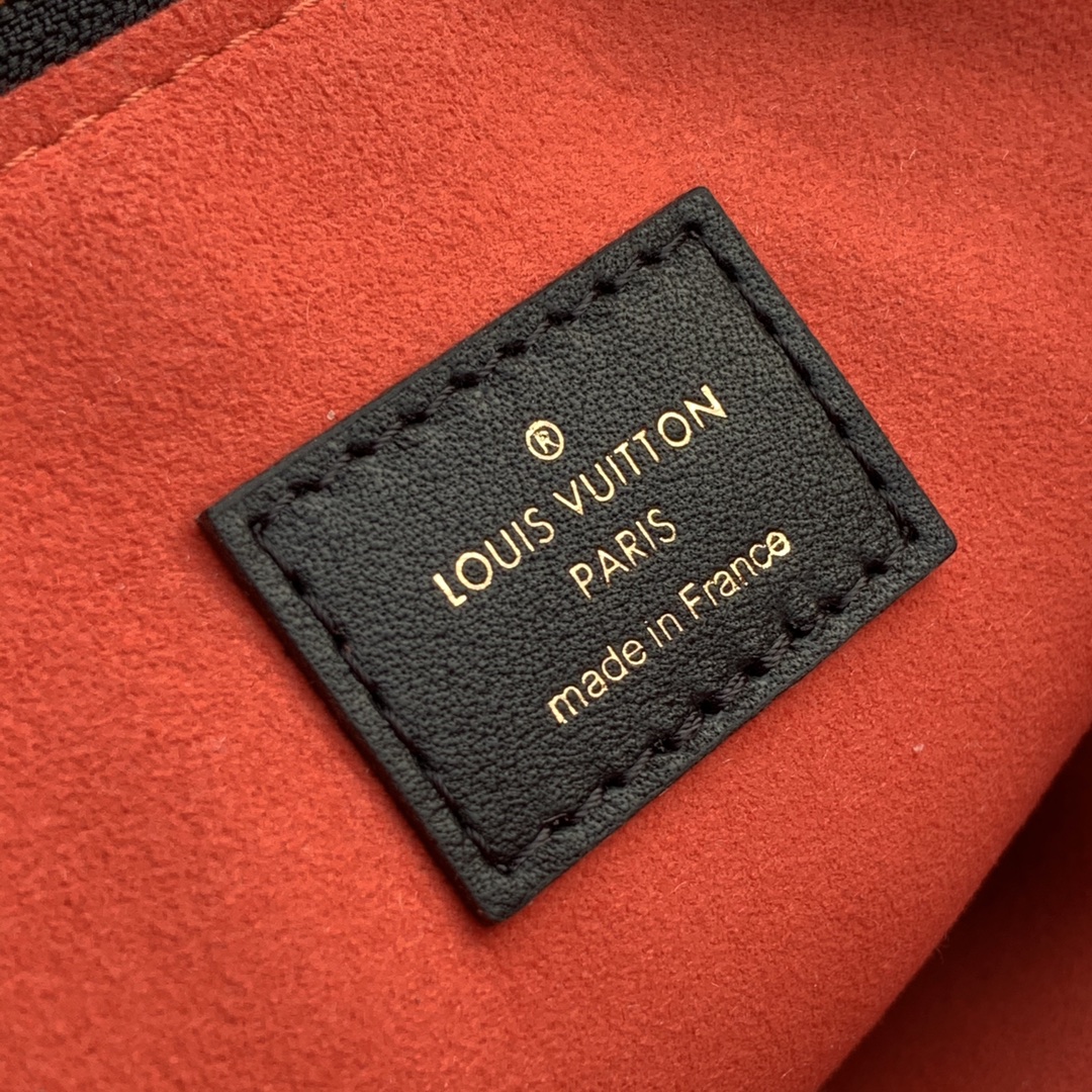 COUSSIN BB, Louis Vuitton LV