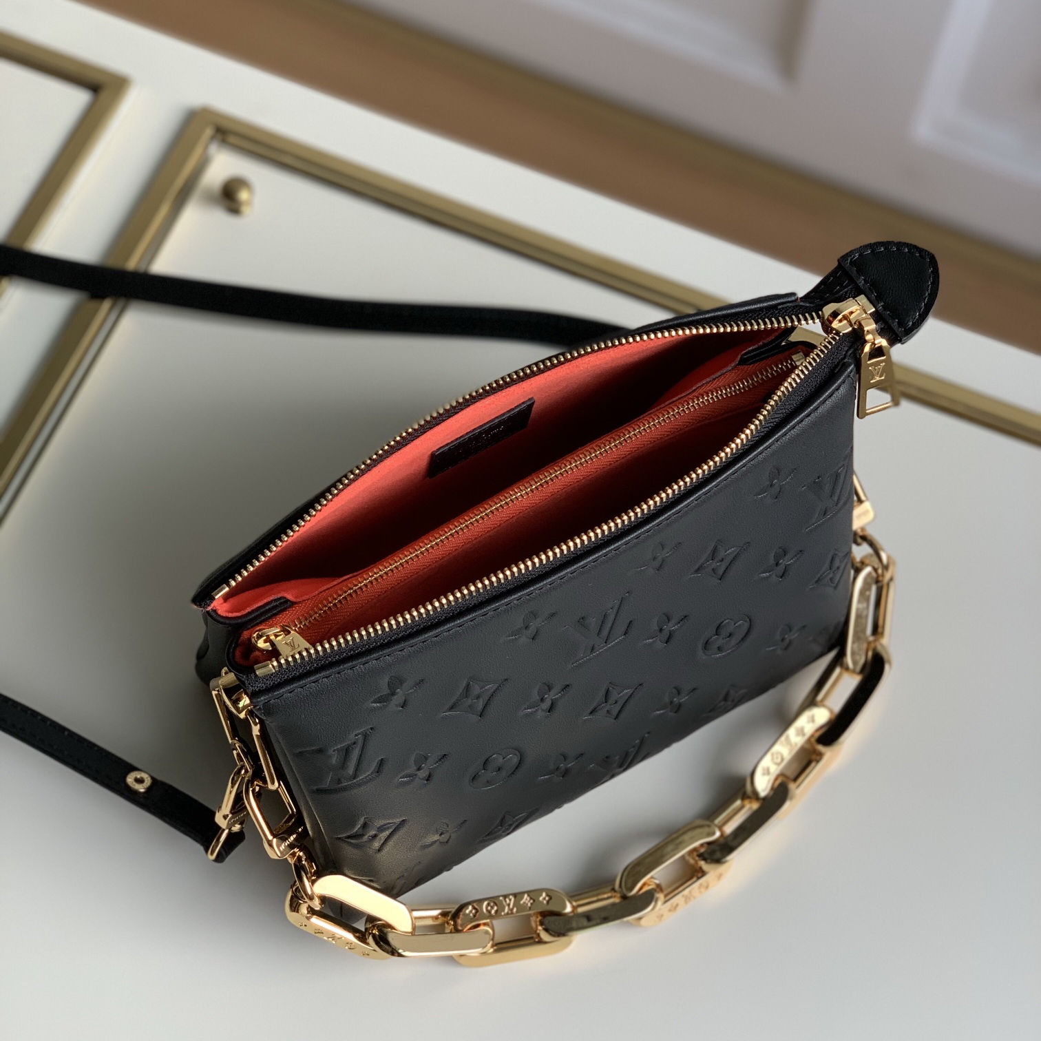 COUSSIN BB, Louis Vuitton LV