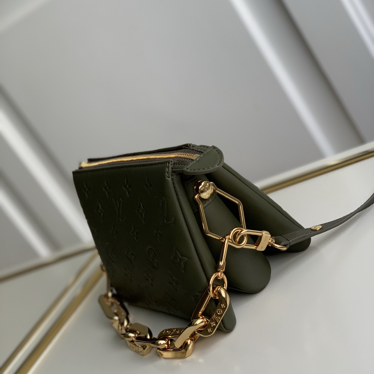 COUSSIN BB, Louis Vuitton LV