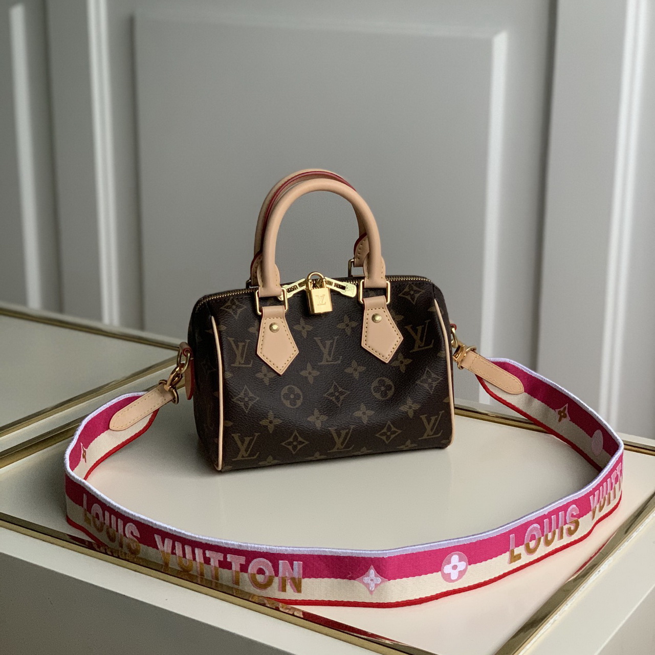 SPEEDY BANDOULIÈRE 20, LOUIS VUITTON LV