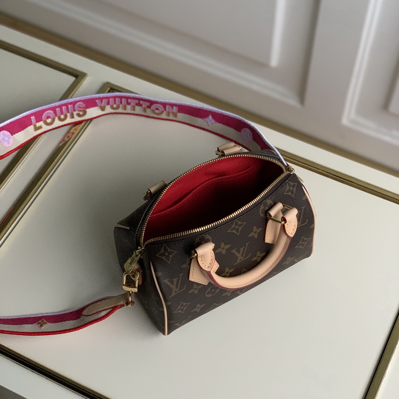 SPEEDY BANDOULIÈRE 20, LOUIS VUITTON LV