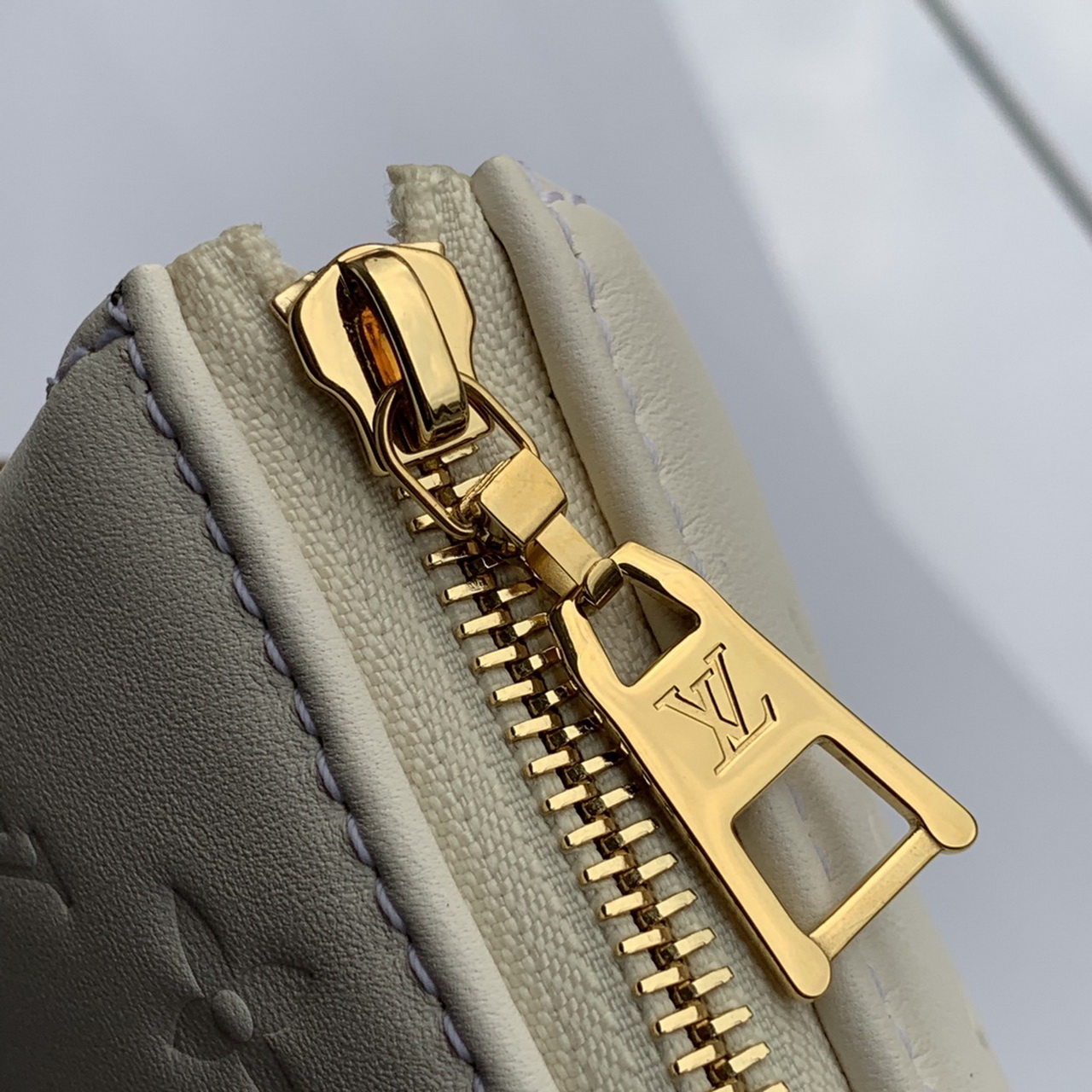 COUSSIN BB, Louis Vuitton LV