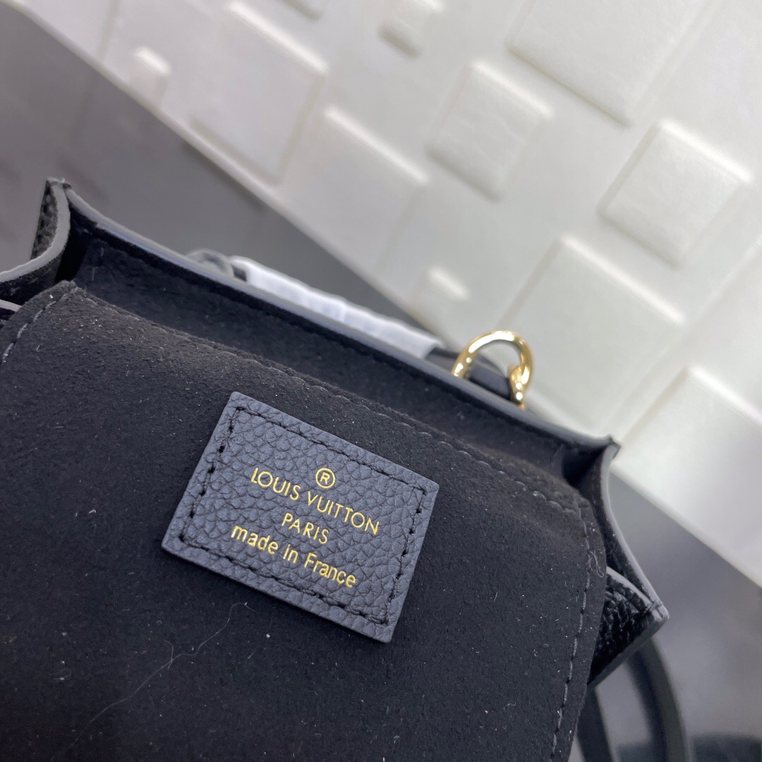 M57937  PETIT SAC PLAT, louIS VUITTON