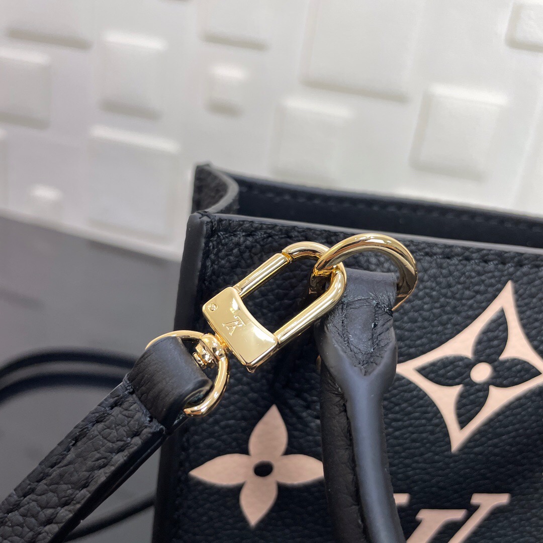 M57937  PETIT SAC PLAT, louIS VUITTON
