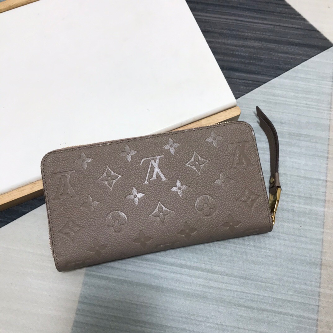 M69034 ZIPPY WALLET, Louis Vuitton LV Wallets