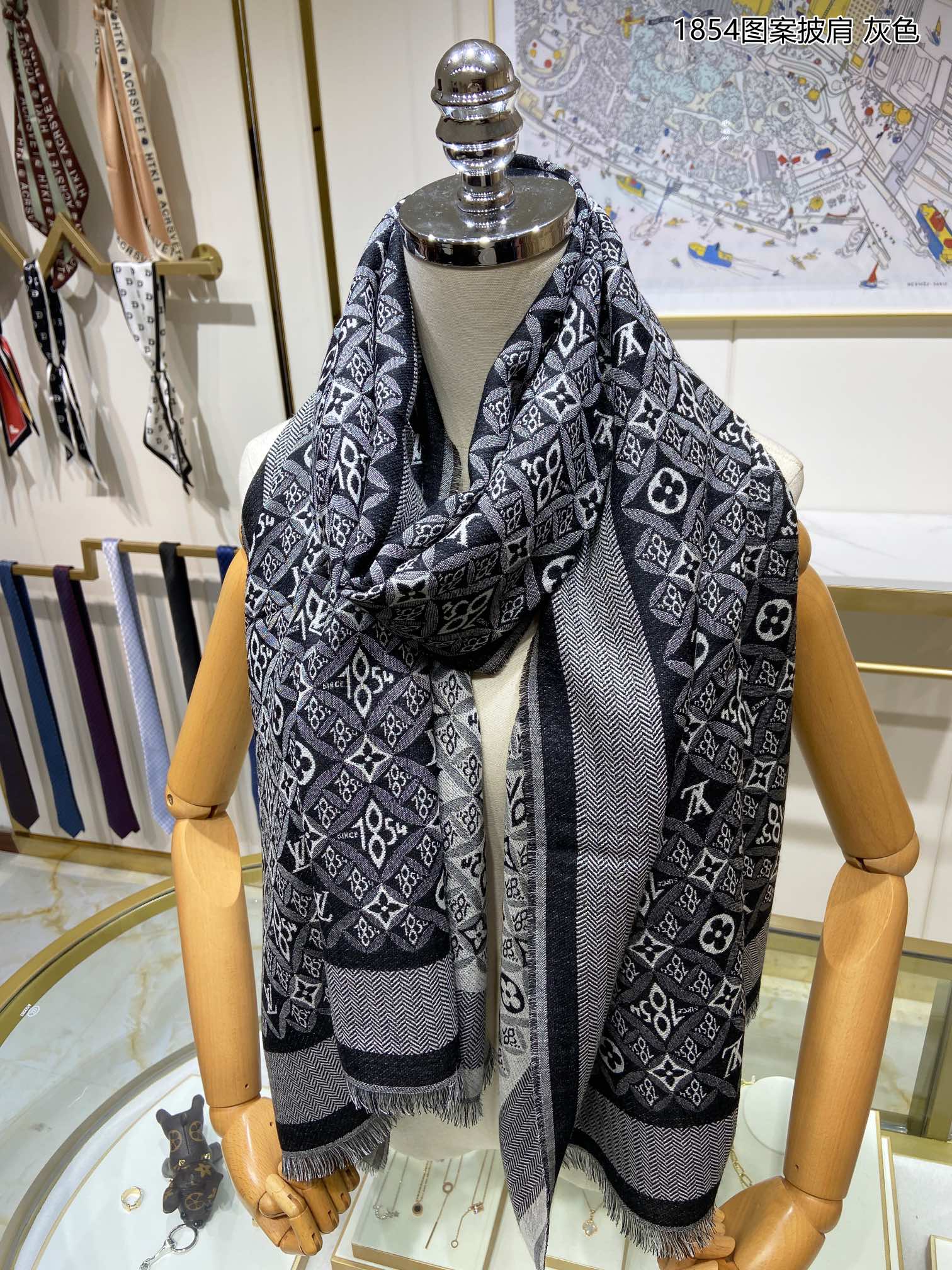 LOUIS VUITTON LV Scarf
