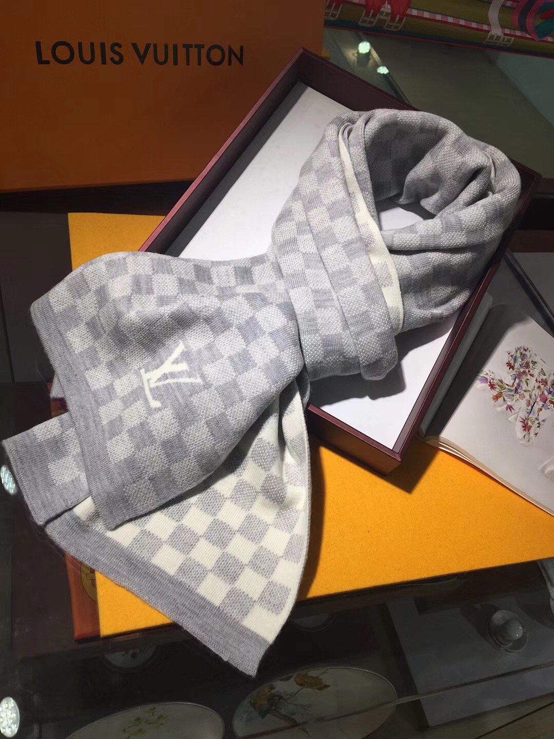 LOUIS VUITTON LV Scarf