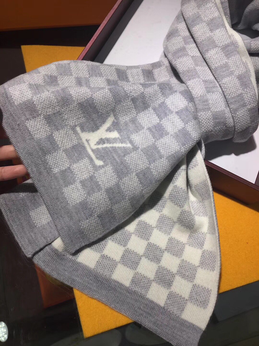 LOUIS VUITTON LV Scarf