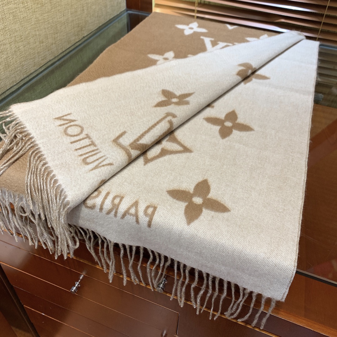 LOUIS VUITTON LV SCARF, REYKJAVIK GRADIENT SCARF
