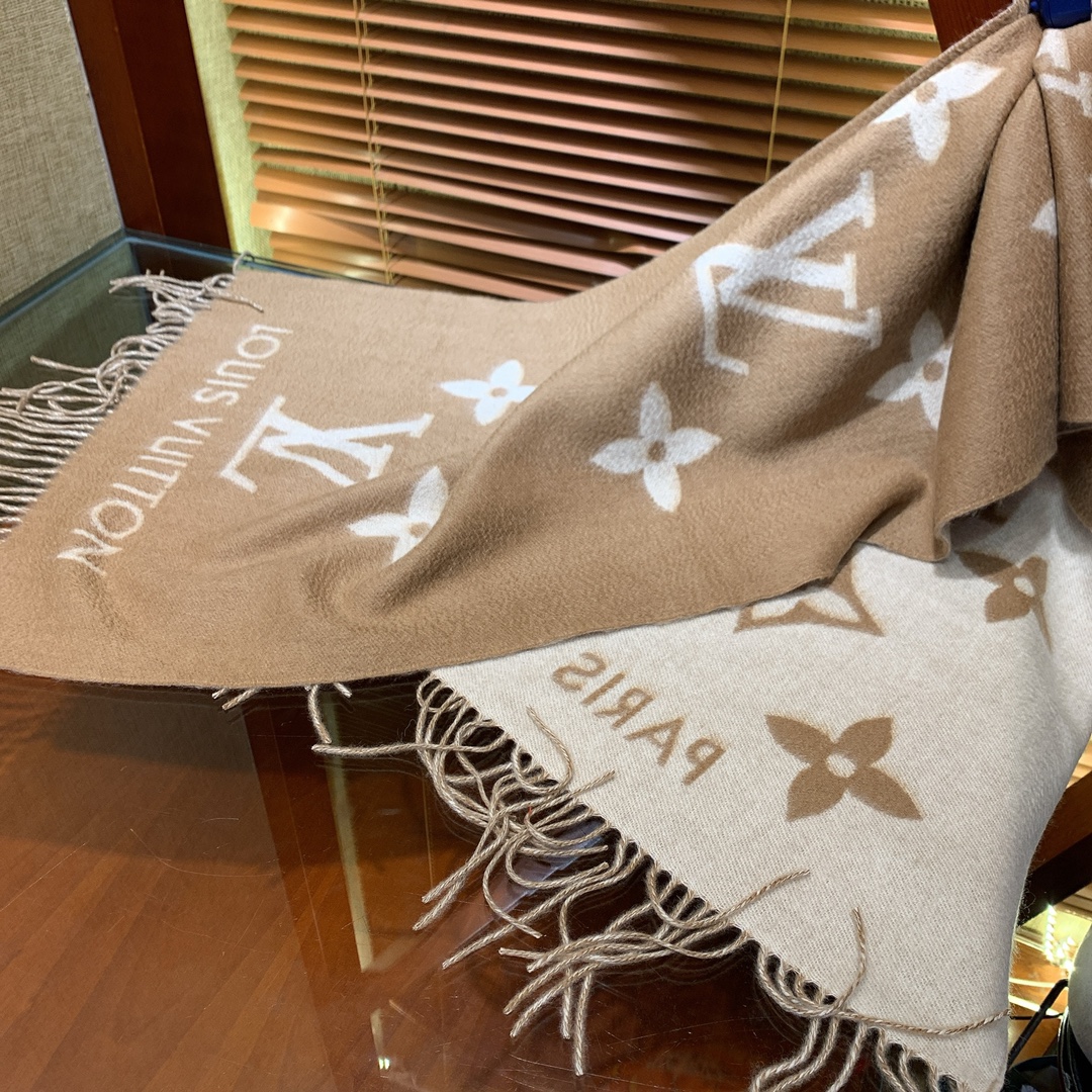 LOUIS VUITTON LV SCARF, REYKJAVIK GRADIENT SCARF