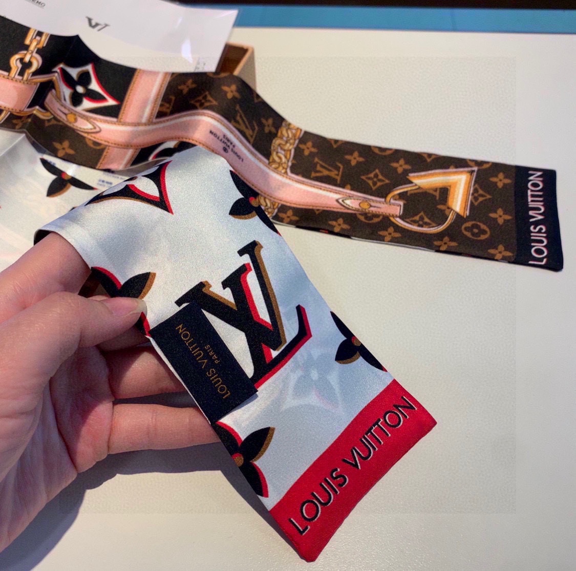 BANDEAU, Louis Vuitton lV