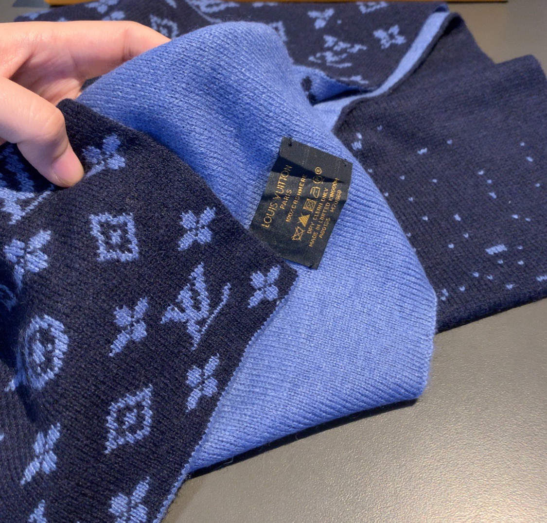 LOUIS VUITTON LV SCARF