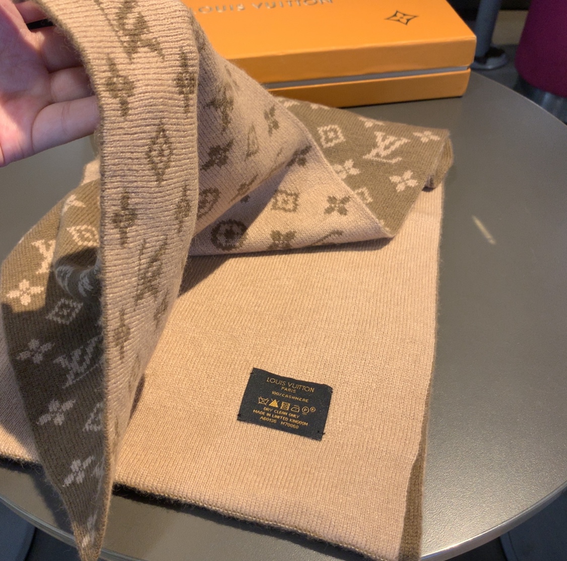 LOUIS VUITTON LV SCARF