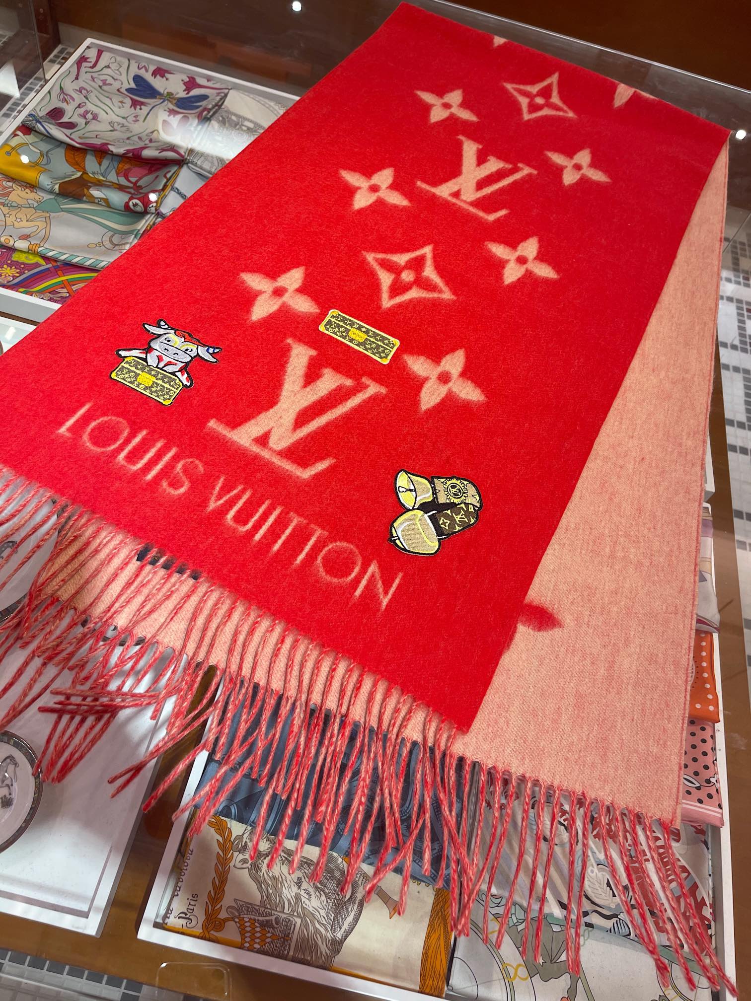 LOUIS VUITTON LV SCARF