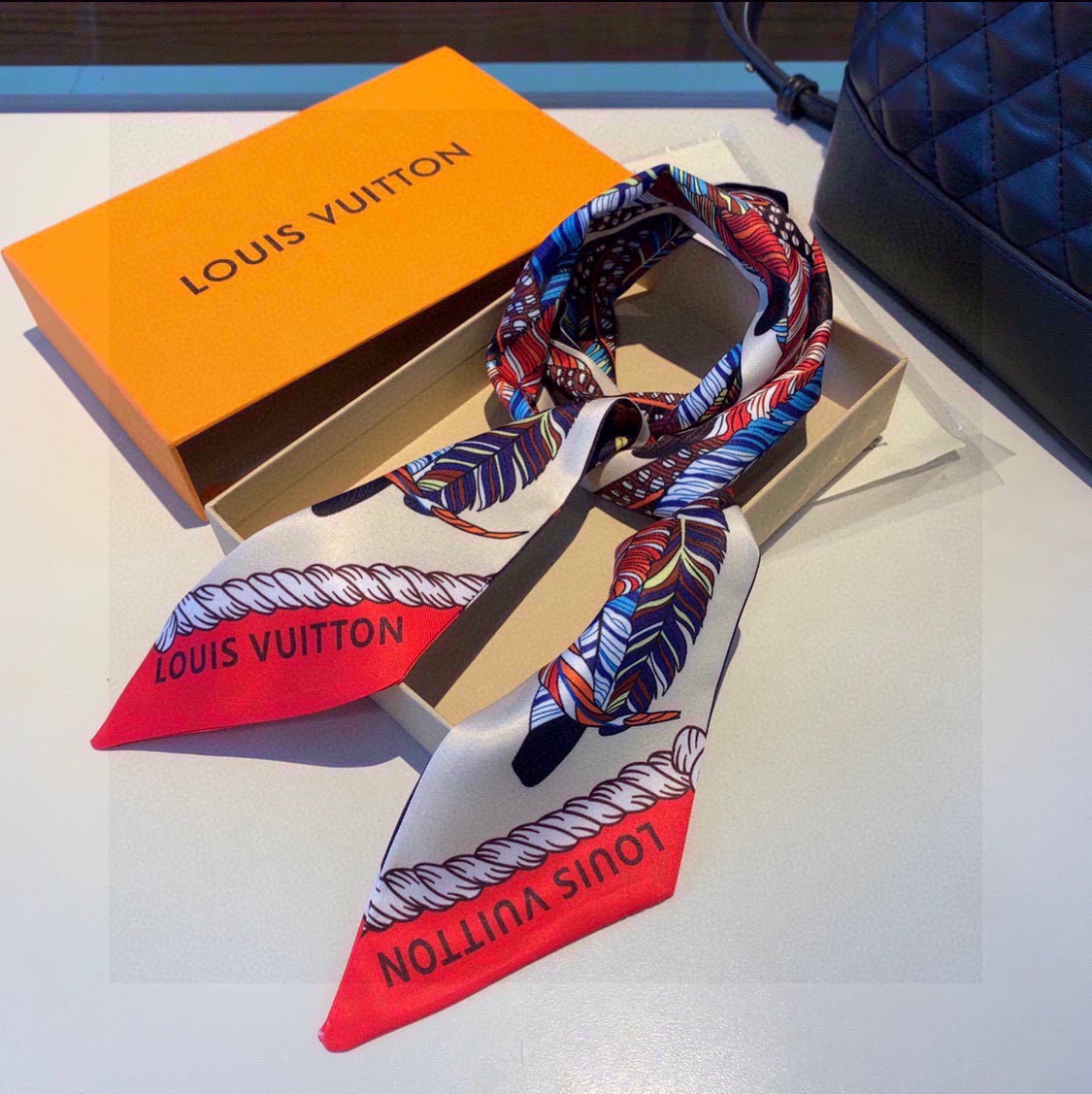 BANDEAU, Louis Vuitton lV