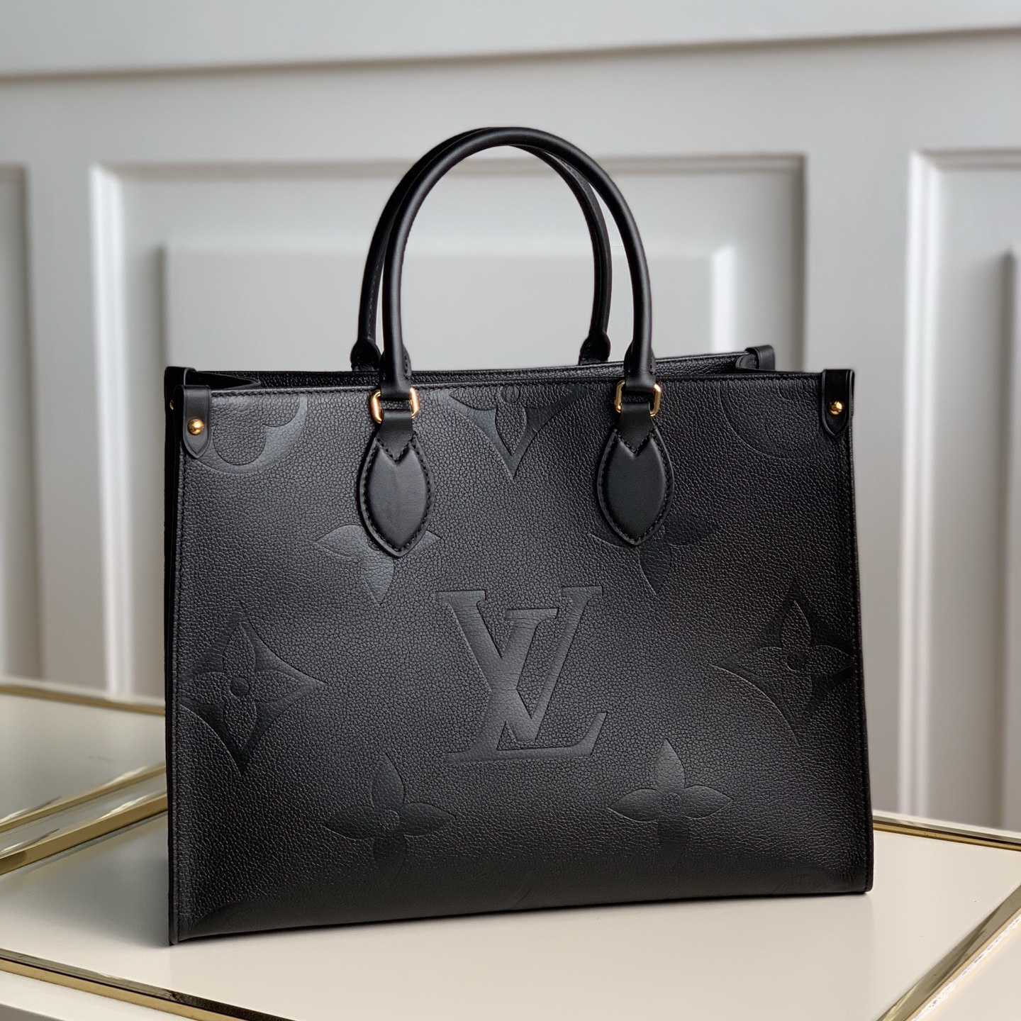  M45595, ONTHEGO MM, LOUIS VUITTON LV Women - Handbags - Shoulder Bags & Totes