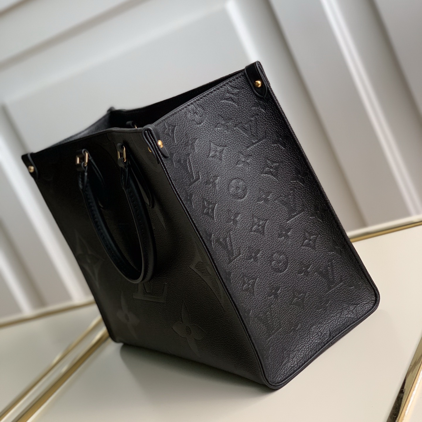  M45595, ONTHEGO MM, LOUIS VUITTON LV Women - Handbags - Shoulder Bags & Totes