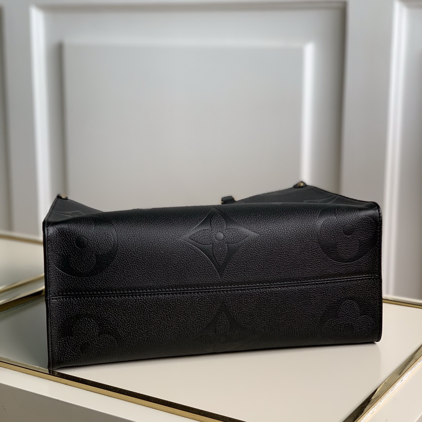  M45595, ONTHEGO MM, LOUIS VUITTON LV Women - Handbags - Shoulder Bags & Totes