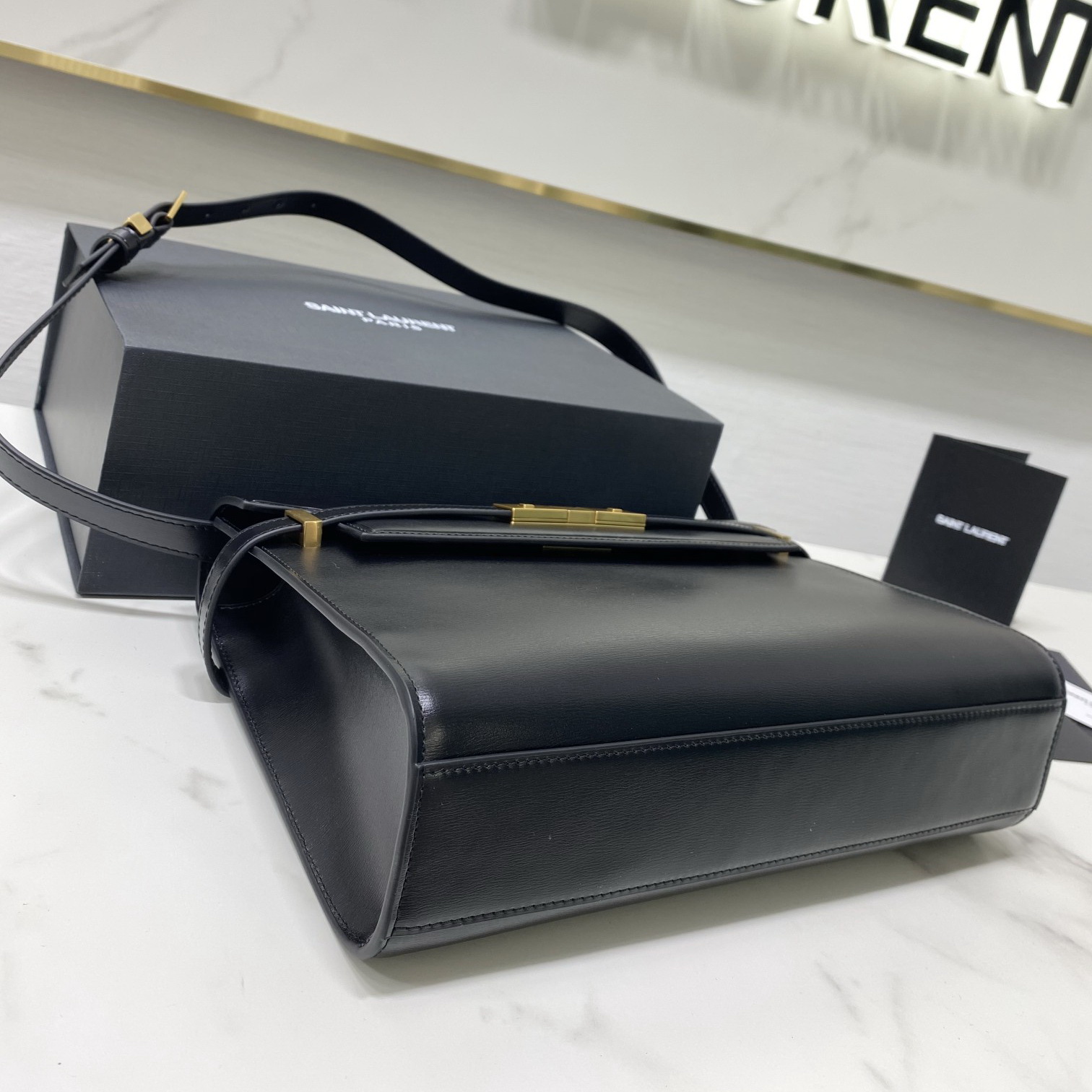 579271 MANHATTAN SHOULDER BAG IN BOX SAINT LAURENT LEATHER, Yves Saint Laurent YSL