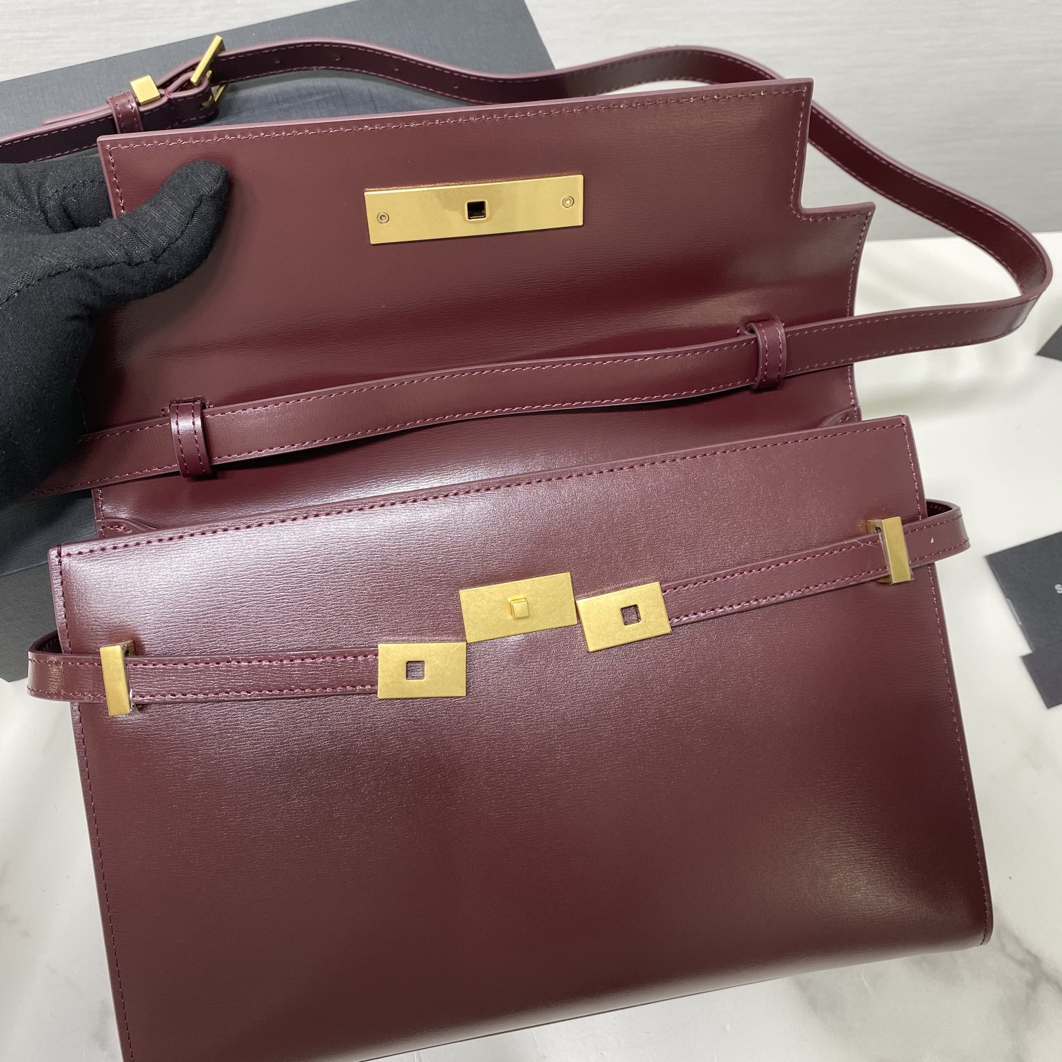 579271 MANHATTAN SHOULDER BAG IN BOX SAINT LAURENT LEATHER, Yves Saint Laurent YSL