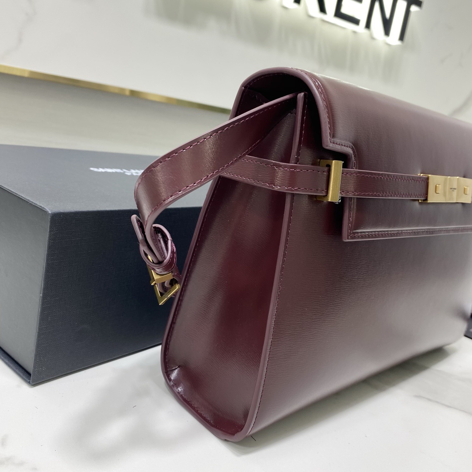 579271 MANHATTAN SHOULDER BAG IN BOX SAINT LAURENT LEATHER, Yves Saint Laurent YSL