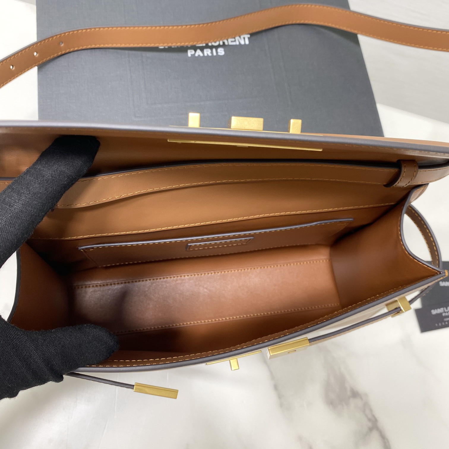 579271 MANHATTAN SHOULDER BAG IN BOX SAINT LAURENT LEATHER, Yves Saint Laurent YSL
