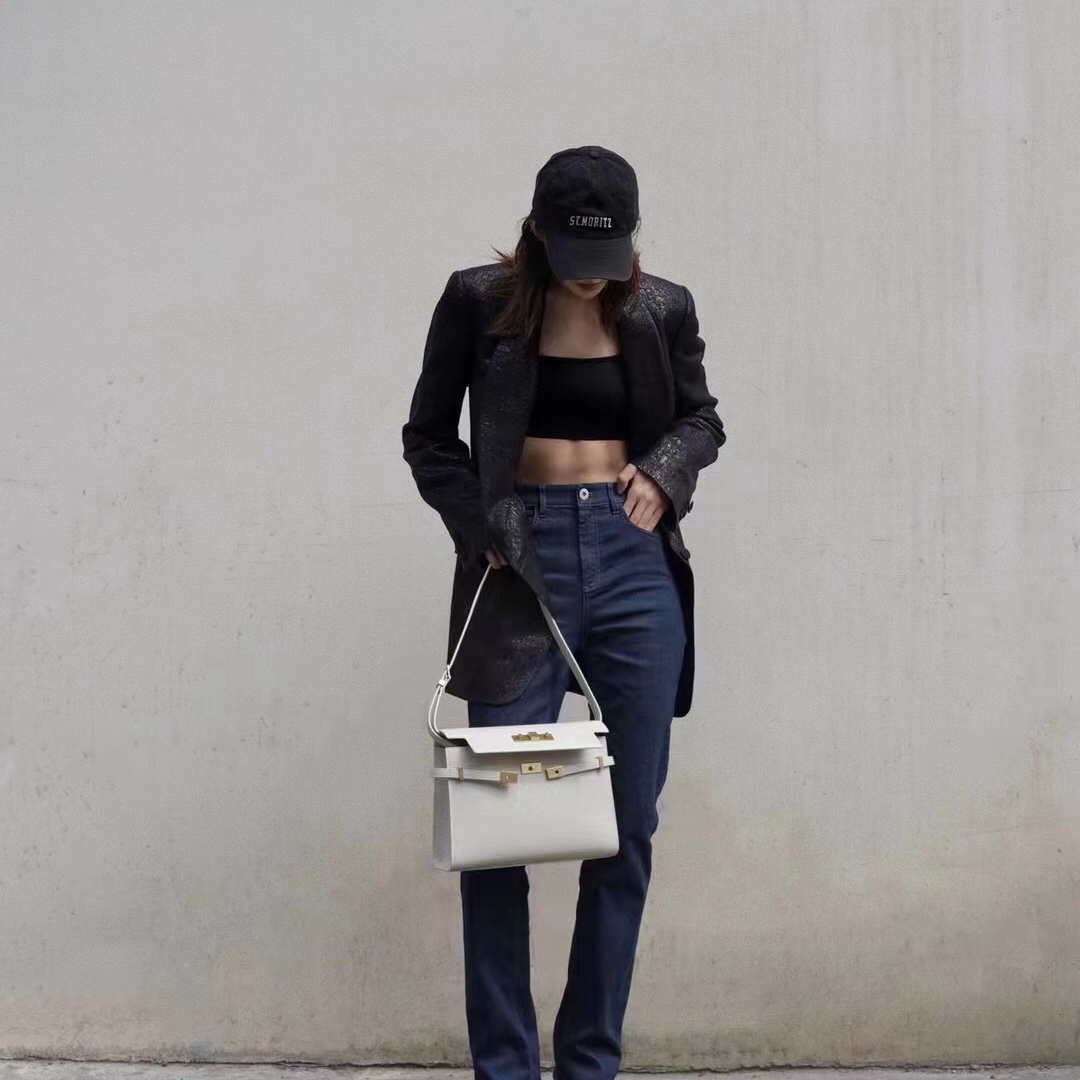 579271 MANHATTAN SHOULDER BAG IN BOX SAINT LAURENT LEATHER, Yves Saint Laurent YSL